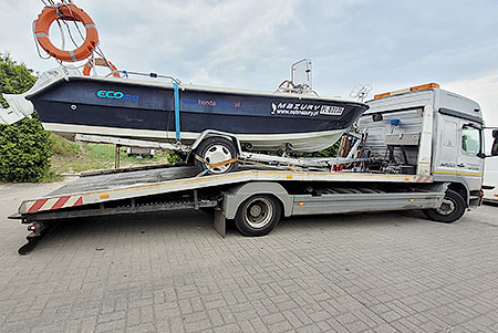 Transport łodzi